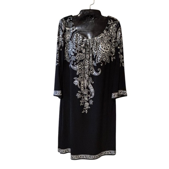 London Times Dresses & Skirts - London Times Size 12 Black and White Dress EUC